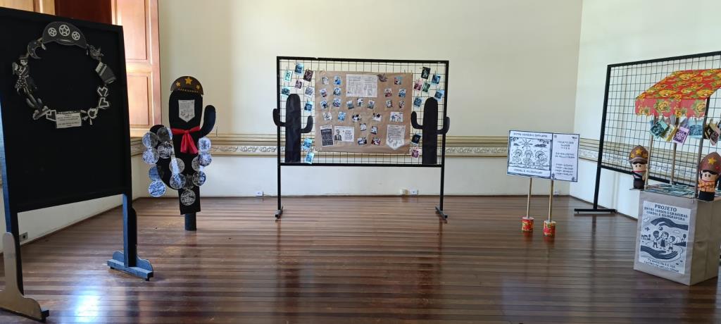Museu Histórico recebe exposição do Projeto de Cordel dos 7º anos da Escola Ísis Castro de Mello César