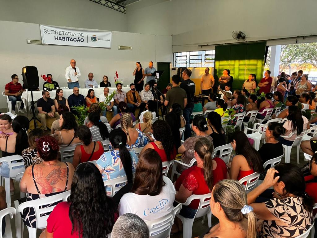 Meu Bairro é Legal: Prefeitura realiza entrega de 150 contratos no Liberdade