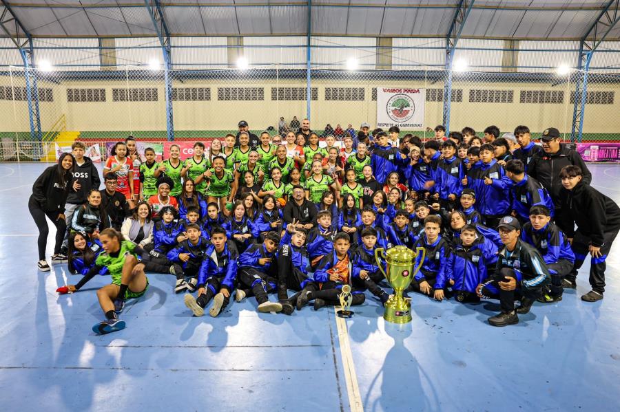Intercâmbio esportivo aproxima Pindamonhangaba e Argentina por meio de futsal feminino