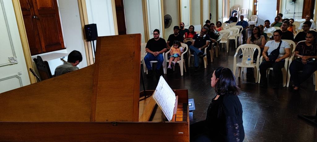 Duo Viola & Cravo se apresenta em Pindamonhangaba no Museu Histórico