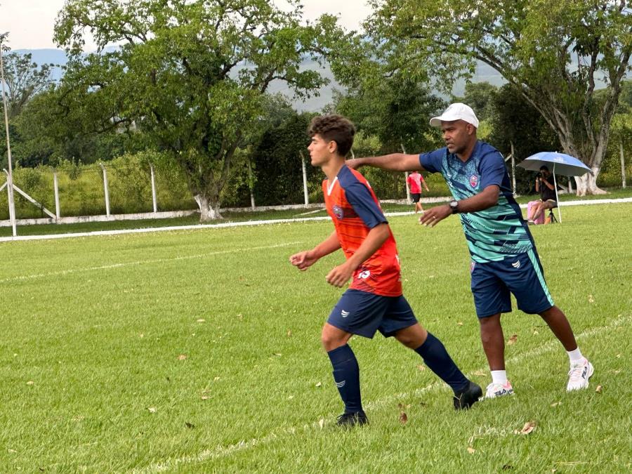Primeiro atleta estrangeiro do Pinda FC tem registro oficializado pela CBF