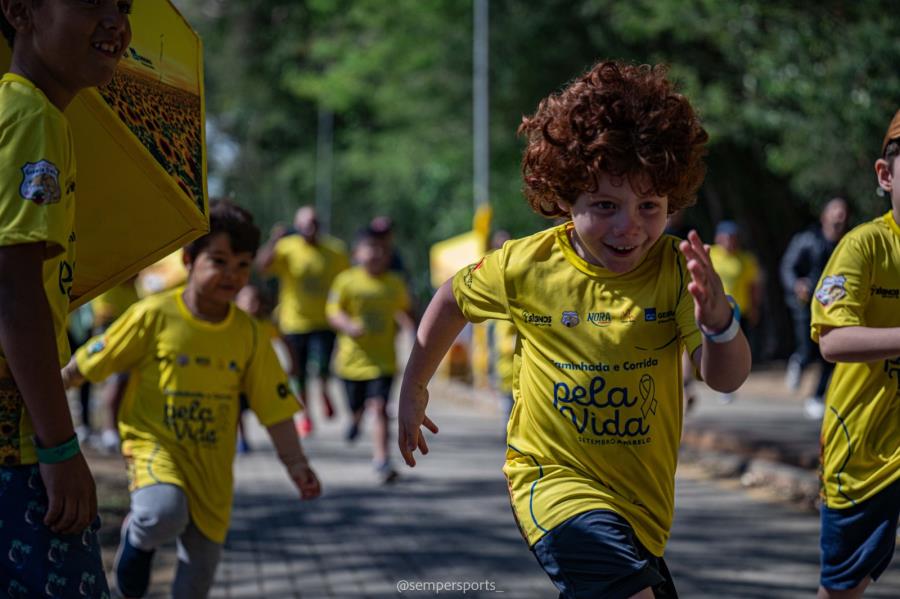 'Caminhada e Corrida Pela Vida' reúne mais de 1.500 pessoas no Parque da Cidade