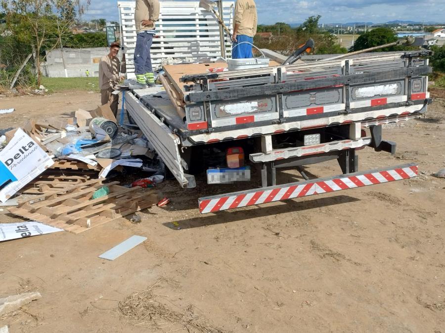 Prefeitura notifica “porcalhões” após novas denúncias de descarte irregular encaminhadas pela população