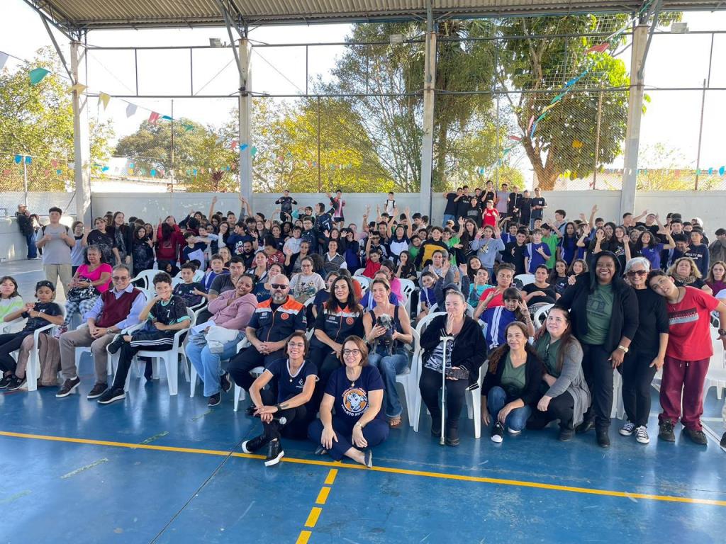 Retrospectiva 2025: Capacitação e cuidado: 2,5 toneladas de rações e 24 mil pessoas formadas gratuitamente marcam ano solidário