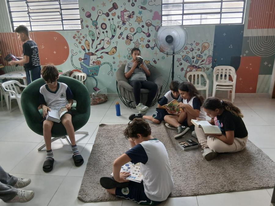 Escola Prof. Odete Corrêa Madureira promove ação de incentivo à leitura na Biblioteca do Castolira