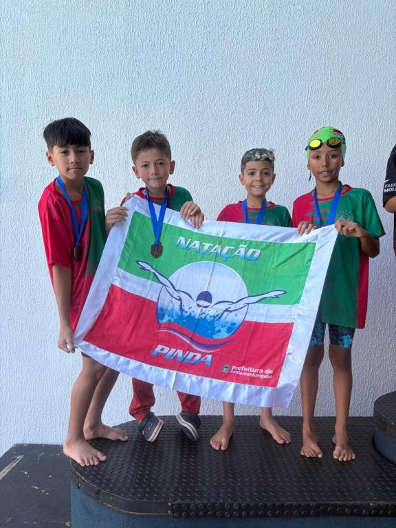 Natação de Pinda conquista 12 medalhas e se destaca em torneio regional e seletiva estadual