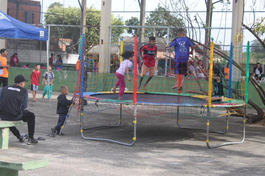 Jardim Regina recebe edição da Rua de Lazer com tarde de diversão para crianças e famílias