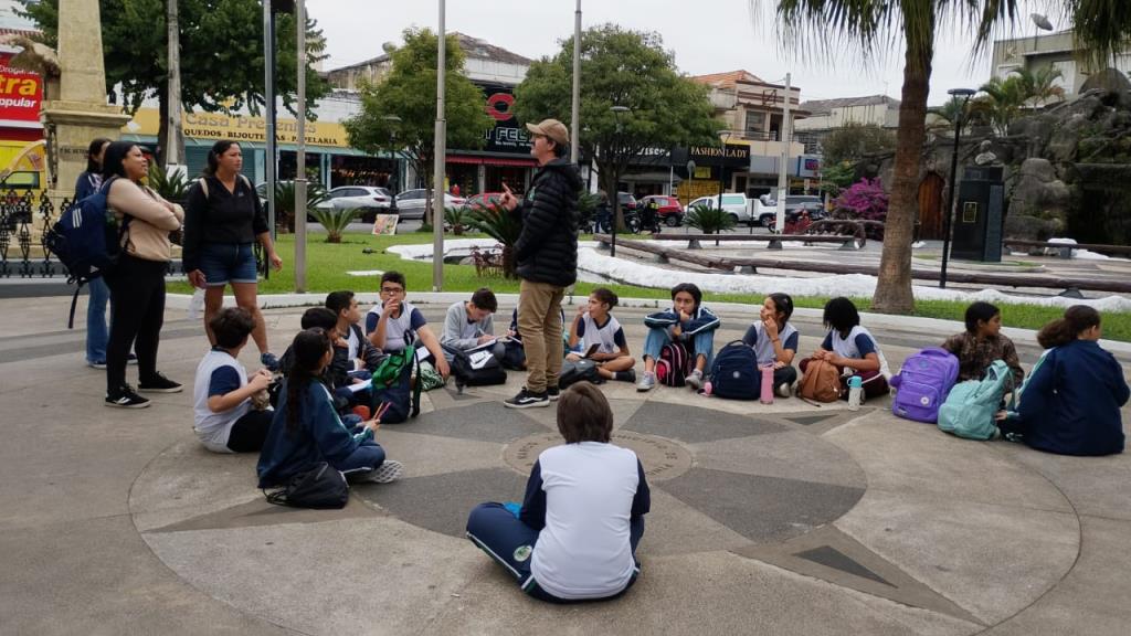 Educação, Sustentabilidade e Pertencimento: alunos da EM Dulce Pedrosa Romeiro Guimarães vivenciam aula inesquecível pelos patrimônios de Pindamonhangaba