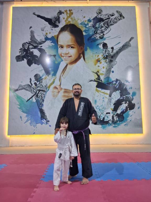Atleta mirim de Pinda de 5 anos conquista medalha de ouro em campeonato de Jiu-Jitsu