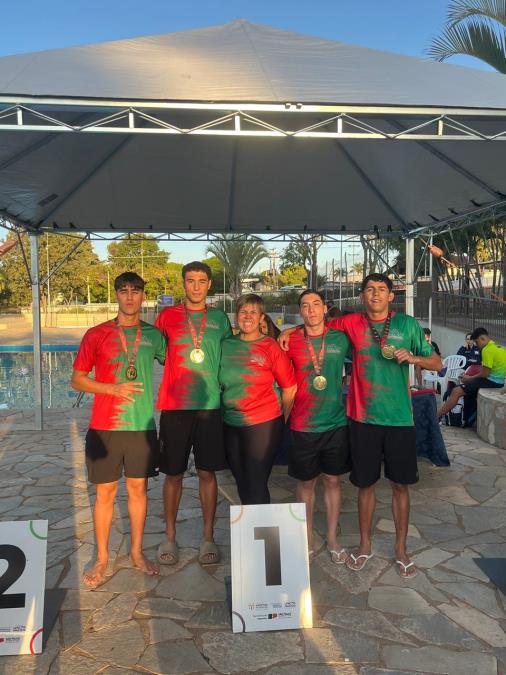 Equipe de natação masculina sub-18 garante título inédito para Pindamonhangaba nos Jogos Abertos da Juventude