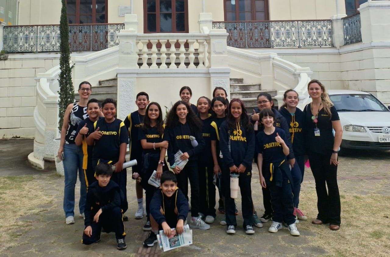 Projeto “Preservando Memórias” leva estudantes do Colégio Objetivo à Fototeca e espaços culturais