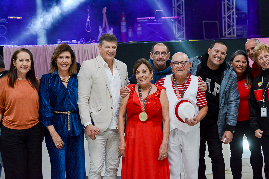 Dança de Salão premia campeões em Pindamonhangaba