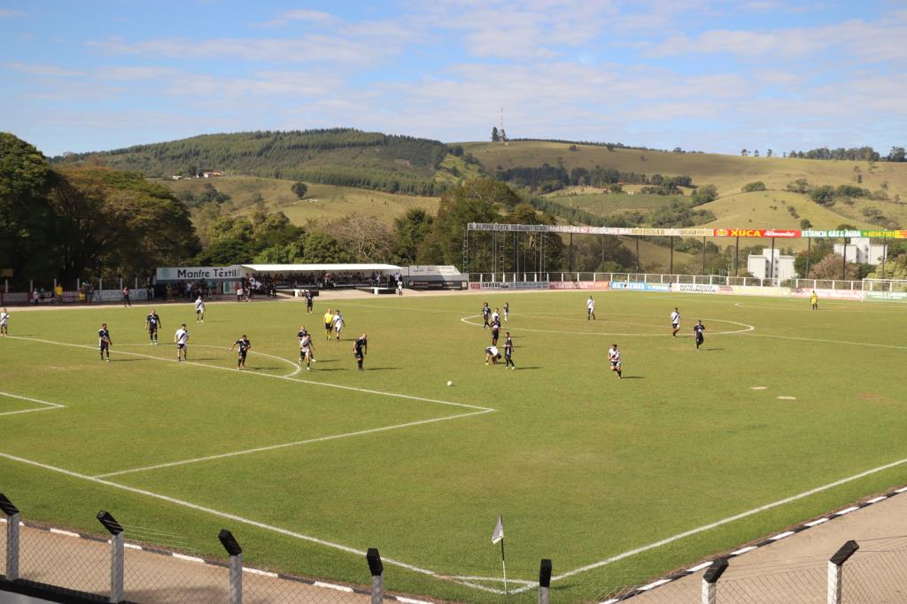 Morungaba recebe jogo beneficente com participação de craques do futebol em ação solidária