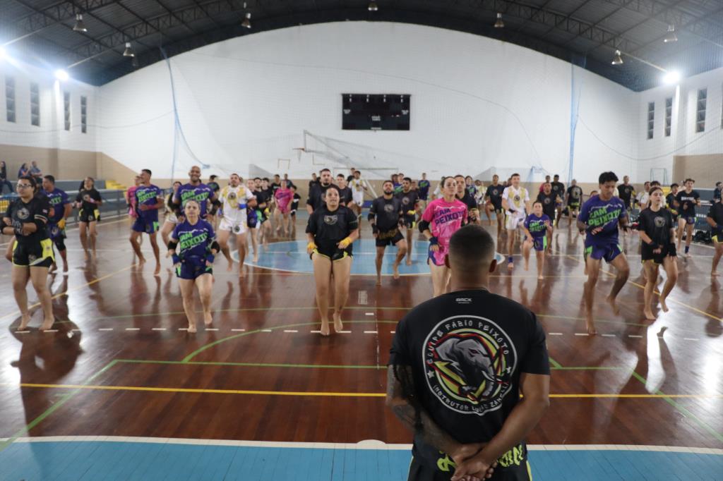 Ginásio de Esporte recebe cerimônia de graduação de Muay Thai