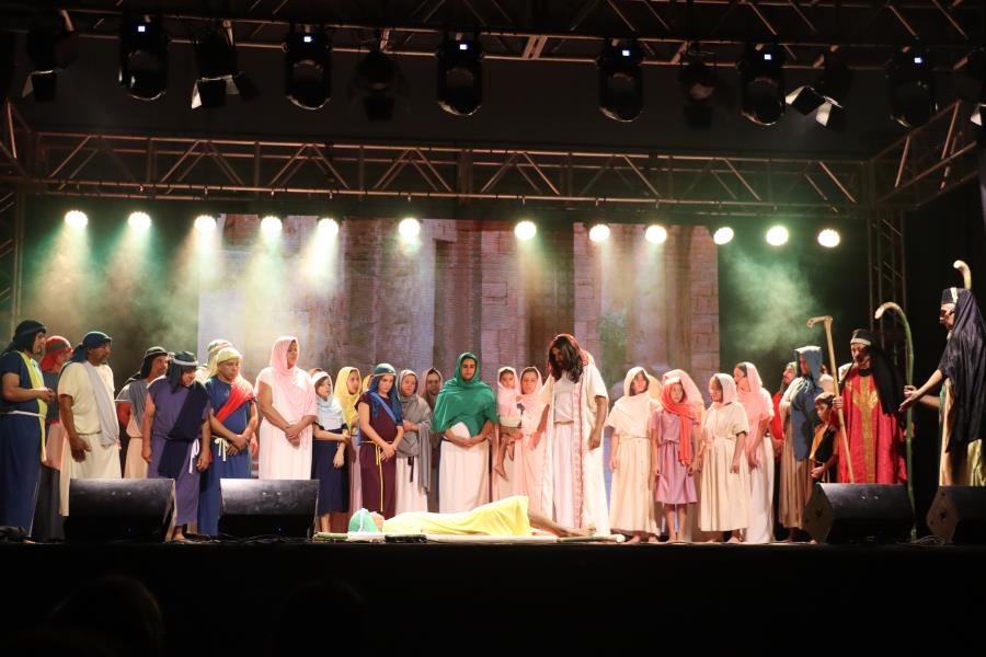 Encenação da Paixão de Cristo emociona e atrai grande público em Morungaba