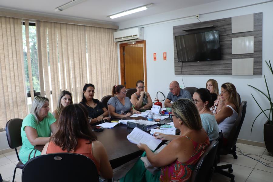 Departamentos municipais se reúnem para planejar ações de Combate às Drogas