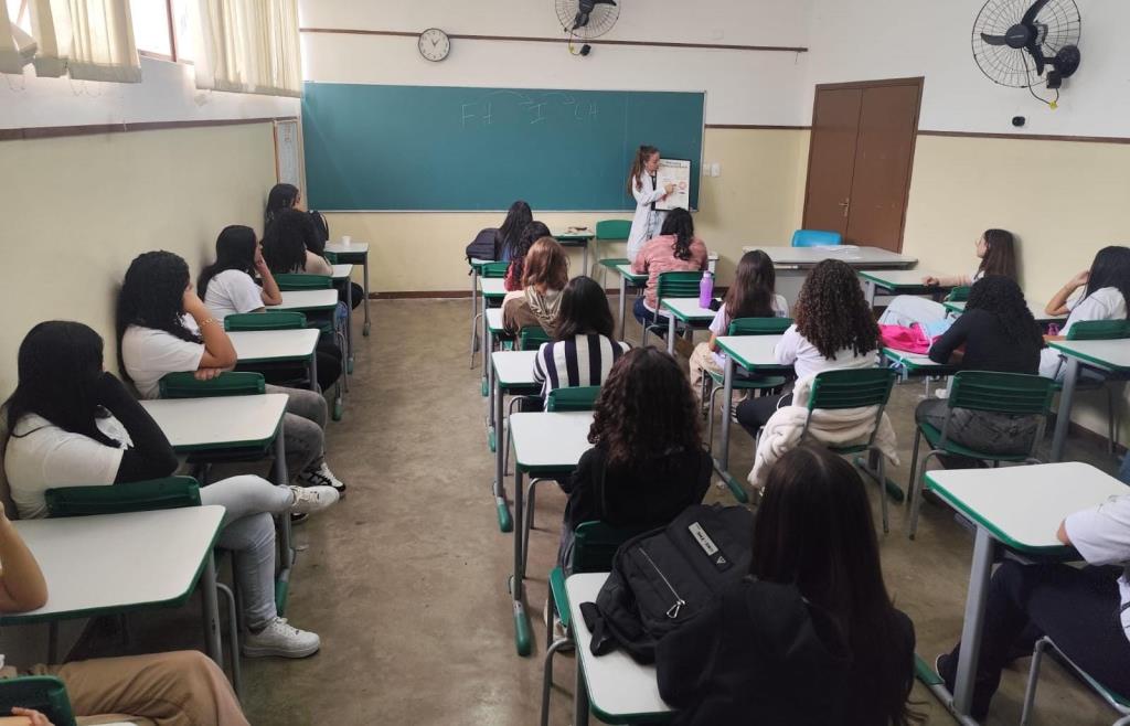 Com foco no diálogo, Prefeitura promove conscientização sobre saúde sexual nas escolas