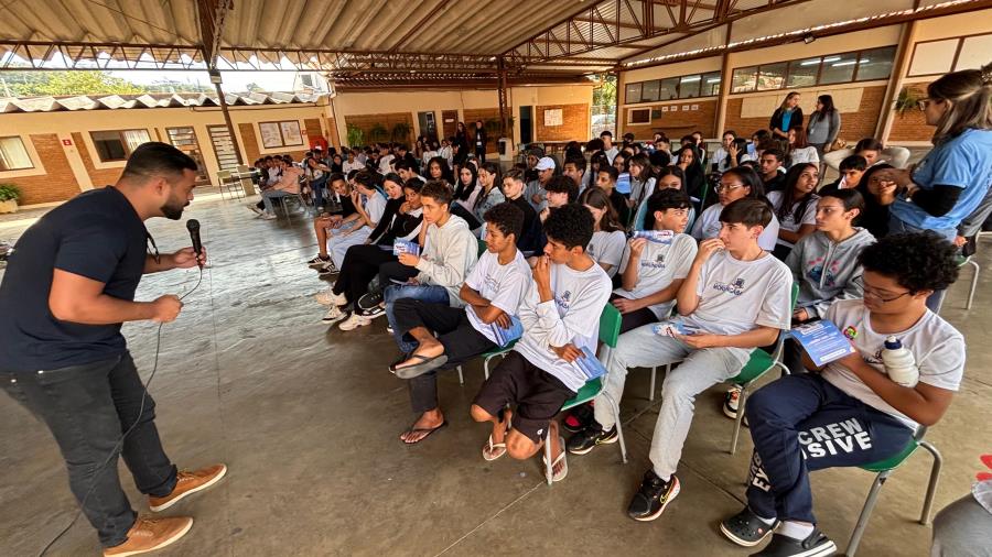Escolas municipais de Morungaba recebem visita do projeto EPTV na Escola