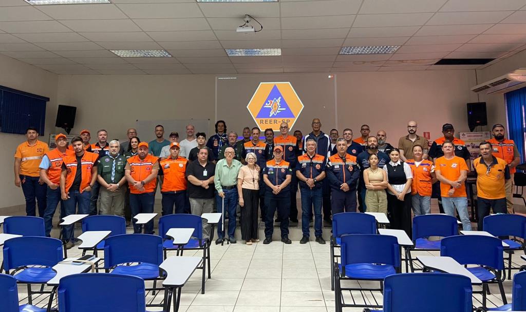 Fernandópolis participa de seminário da rede de radioamadores