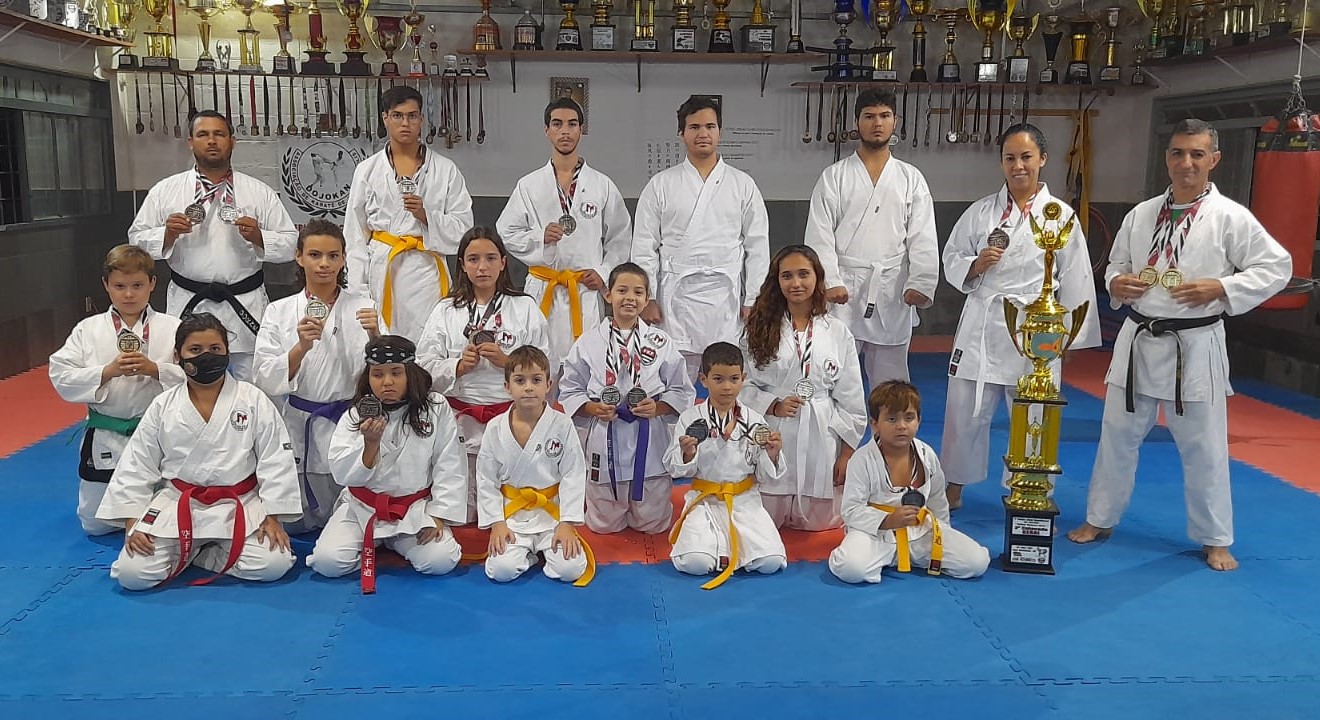 Fernandópolis conquista 25 medalhas na Copa José Bonifácio de karatê
