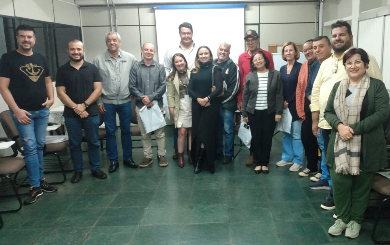 Conselho Municipal de Turismo faz reunião na ACIF e recebe empresários de Votuporanga