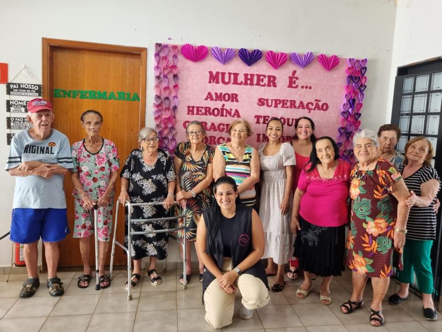 Centro Dia do Idoso promove ‘Dia da Beleza’ para comemorar a Semana da Mulher