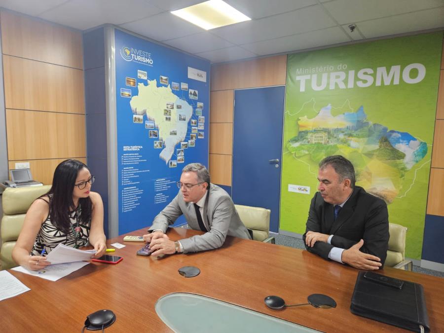 Prefeito busca apoio para o turismo em agenda oficial em Brasília