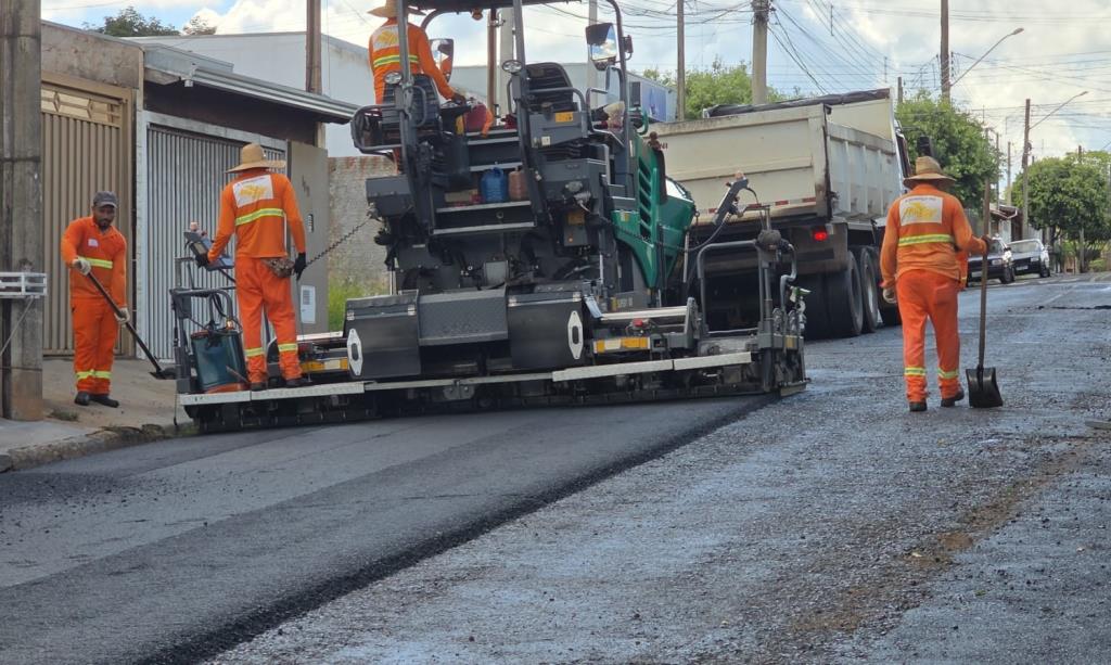 Recapeamento chega ao Residencial Alto das Paineiras