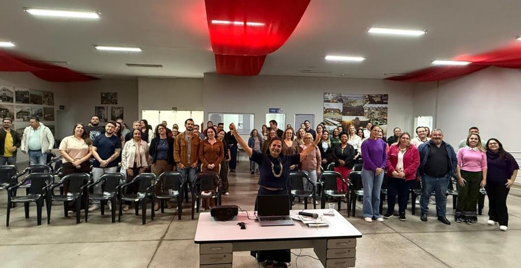 Secretária de Educação prega união e diálogo com todos
