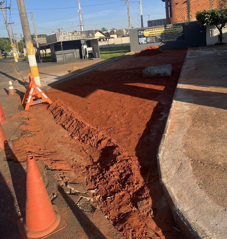 Prefeitura atende pedido antigo e inicia abertura de rua aguardada há de 20 anos