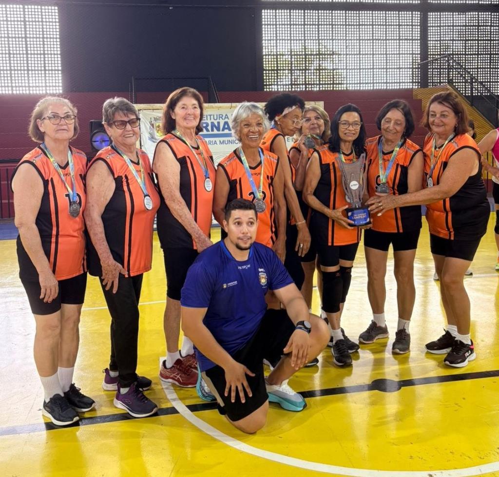 Fernandópolis é campeã na categoria 68+ em festival de vôlei adaptado