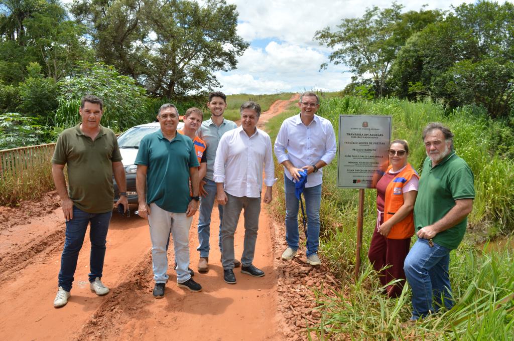 Nova ponte na estrada da Água Limpa é inaugurada