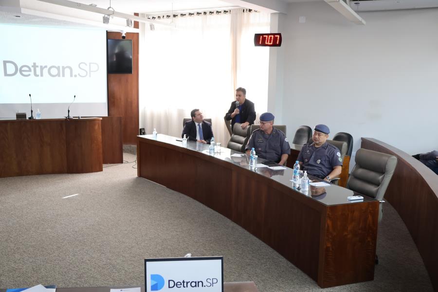 Fernandópolis sedia encontro regional com autoridades do DETRAN-SP