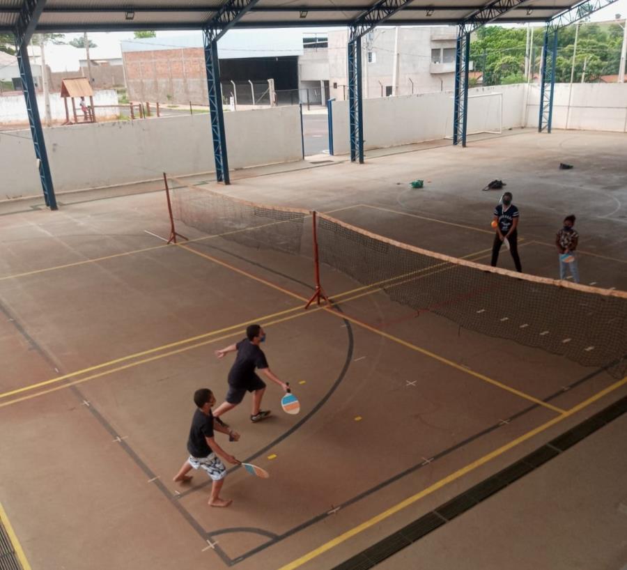 ‘Beach Tennis’ é implantado na escola Alberto Senra  