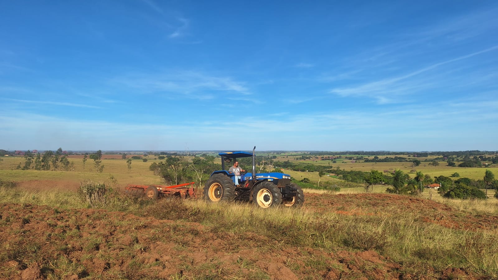 Prefeitura fortalece o trabalho rural com diversos serviços para os produtores