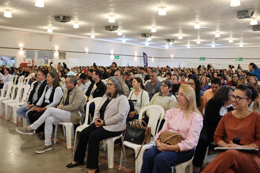Formação e replanejamento marcam o início do segundo semestre na rede municipal de ensino