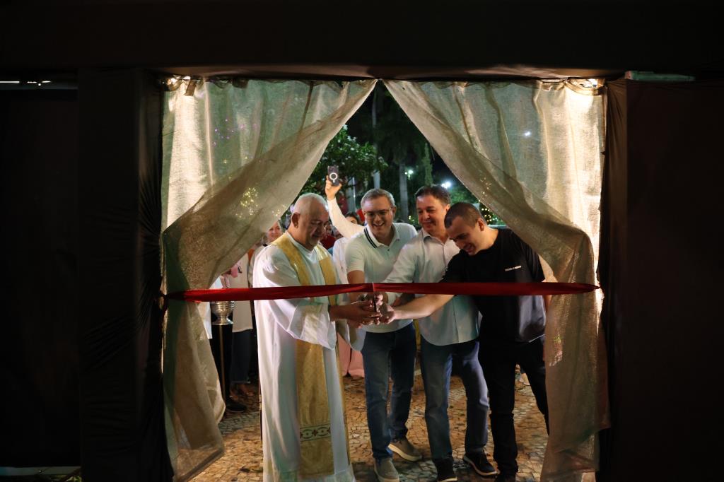 Fernatal tem inauguração do Presépio Vivo e noite de shows da Rádio Educadora