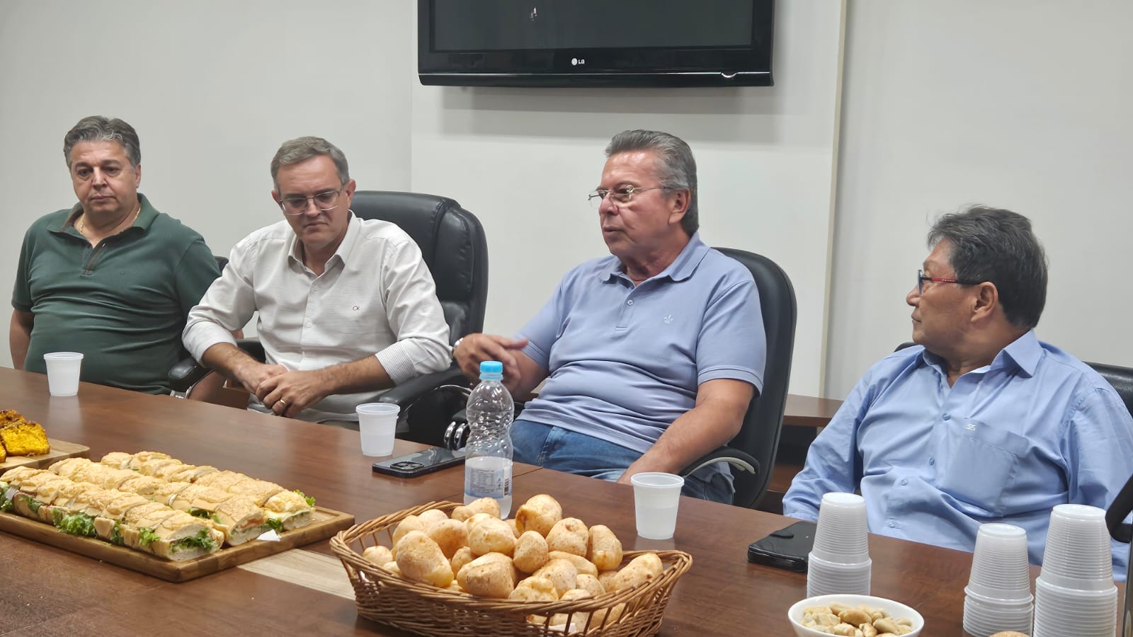 Carlão Pignatari visita Prefeitura de Fernandópolis