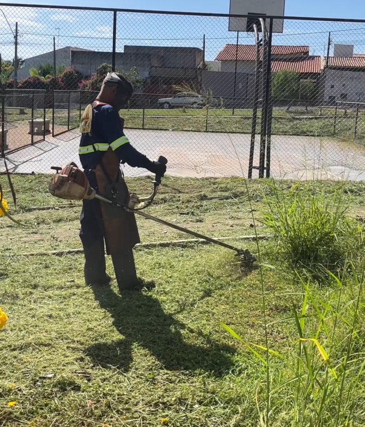 Roçagem ultrapassa 200 mil m² em Fernandópolis e Brasitânia