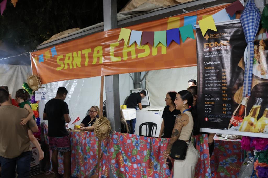 Barraca da Santa Casa traz os tradicionais espetinhos ao Fernanraiá
