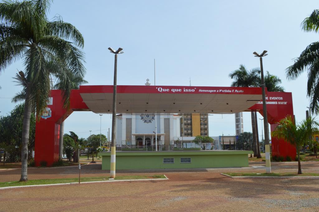 Ação da Prefeitura identifica e orienta pessoas em situação de rua na praça central