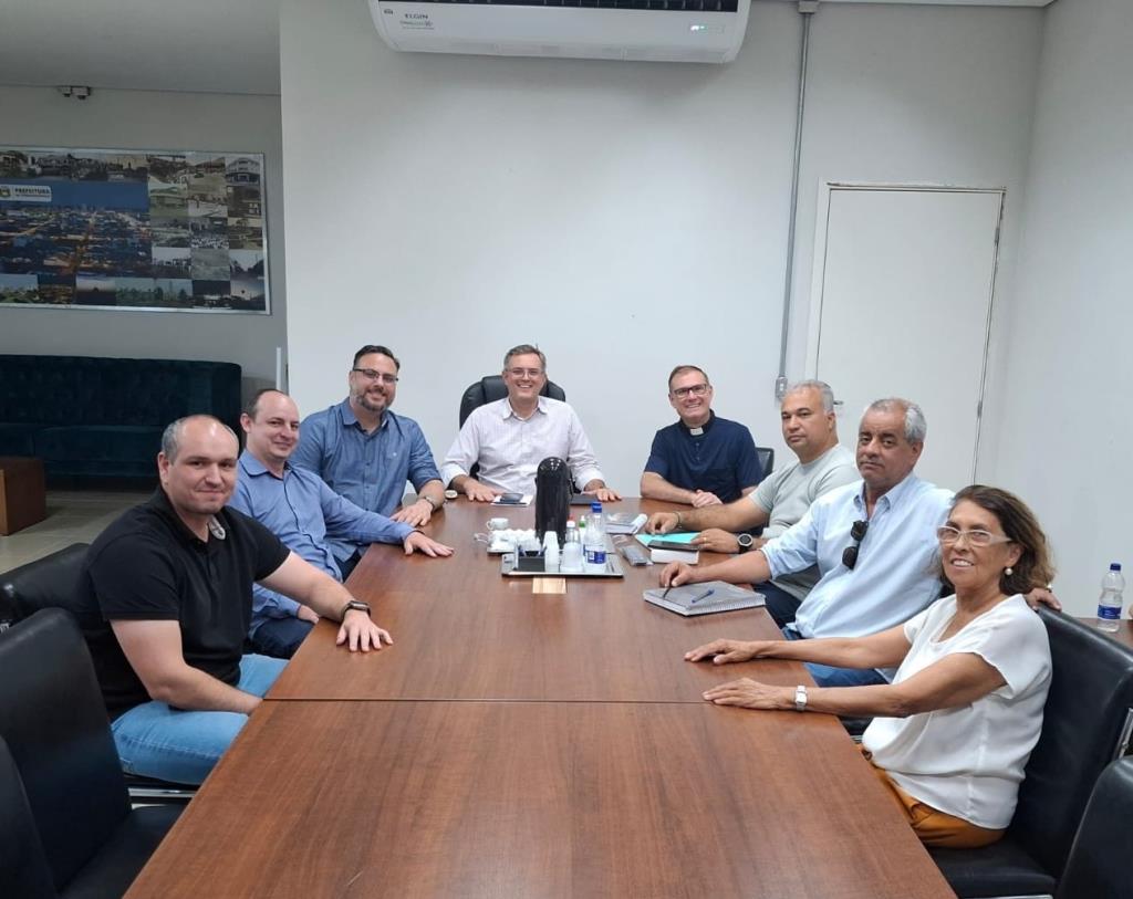 Prefeito se reúne com lideranças em defesa da permanência da Casa Cofasp
