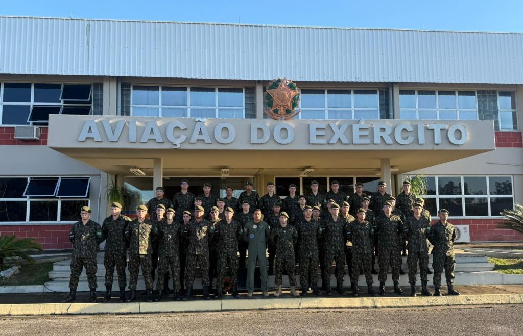 Tiro de Guerra participa de visita técnica a unidades do Exército Brasileiro