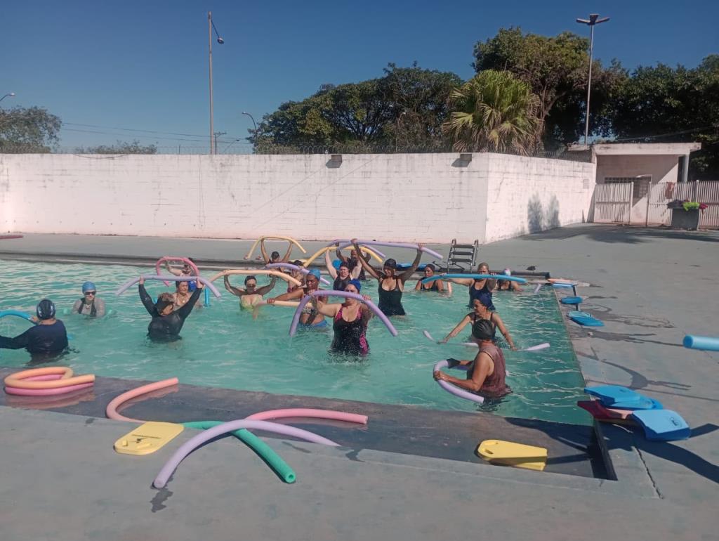 Prefeitura moderniza piscina pública com sistema de aquecimento