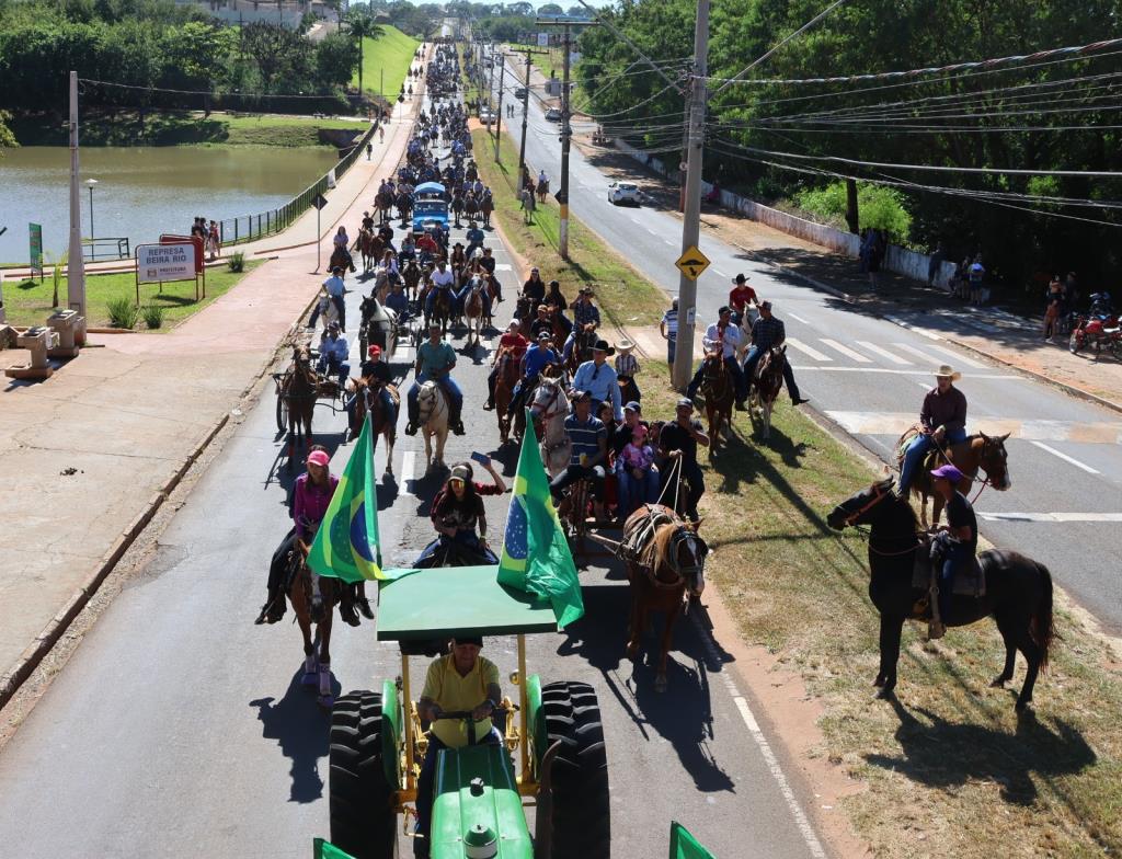 Fernandópolis abre comemorações de 87 anos com cavalgada e queima do alho, no dia 03