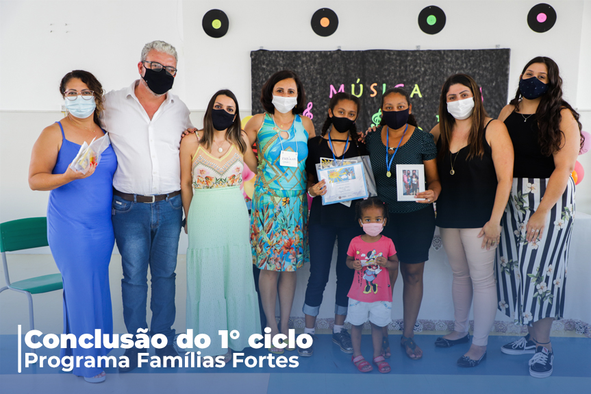 CRAS Monte Serrat conclui primeiro ciclo do Programa Famílias Fortes