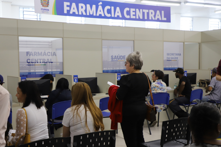 Farmácia Central inaugurada em novo local