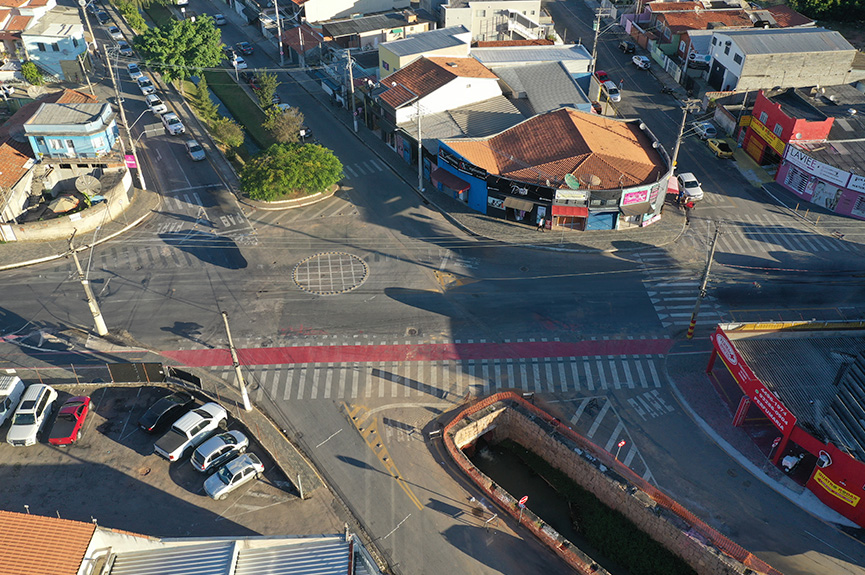 Obras contra enchentes vão interditar trecho da Avenida Emílio Checchinato a partir de terça-feira, dia 08 de agosto