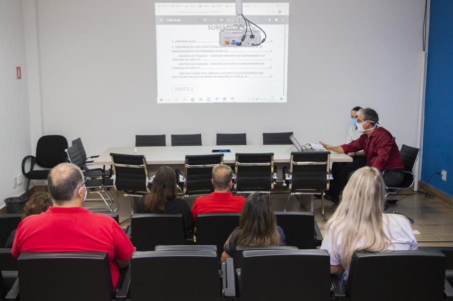 Reunião na Prefeitura com representantes de escolas de idiomas aborda retorno das aulas com responsabilidade