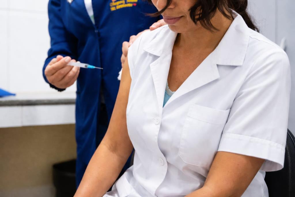 Vacinação contra a dengue para profissionais da saúde de Itupeva começa na próxima segunda-feira (9)
